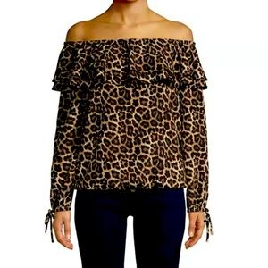 Michael kors off shoulder leopard top